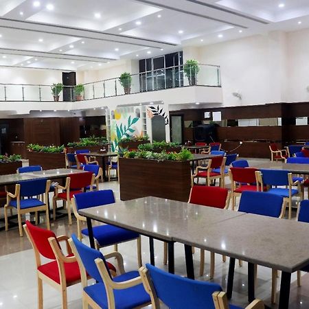 The Richi Rich Hotel And Resort Indore Exterior foto