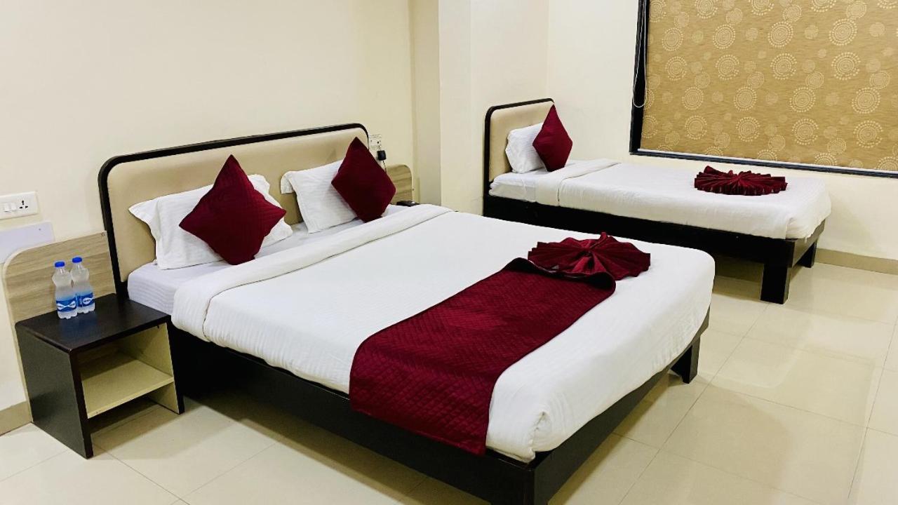 The Richi Rich Hotel And Resort Indore Exterior foto